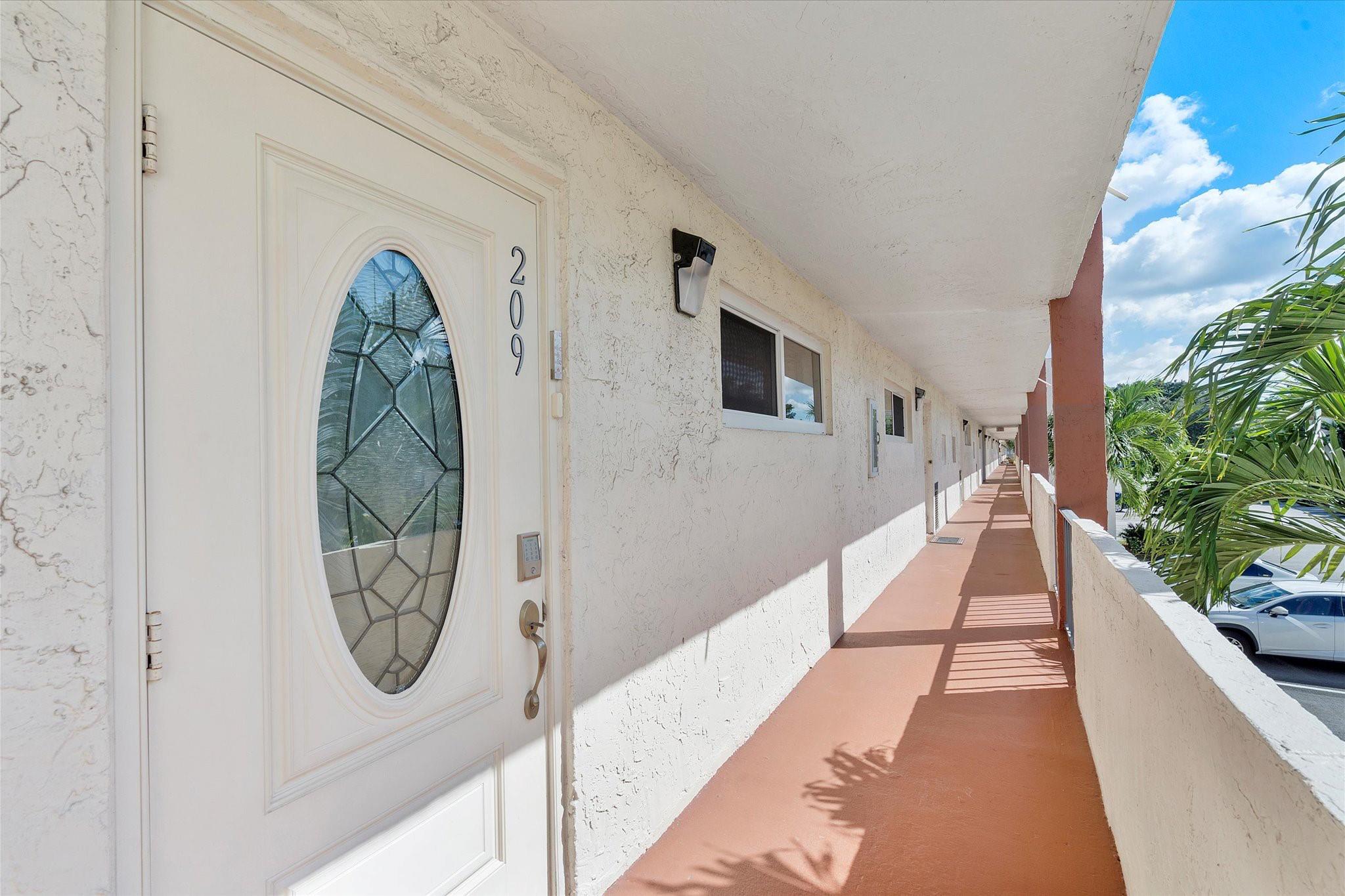 HOLLYBROOK GOLF AND TENNI - Residential