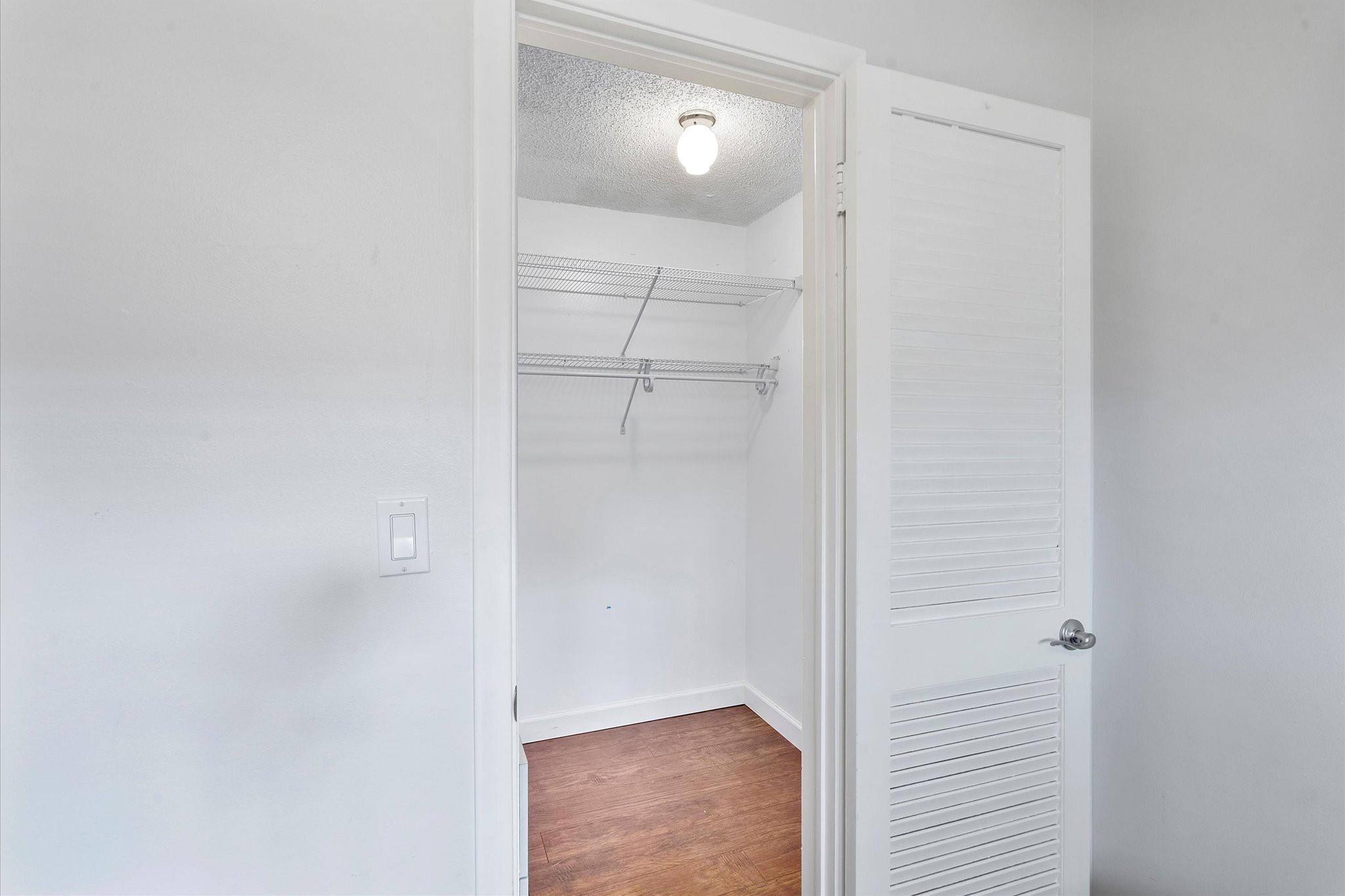 HOLLYBROOK GOLF AND TENNI - Residential