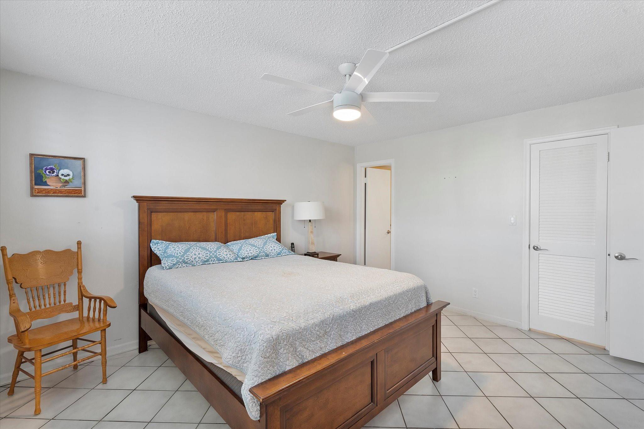 HOLLYBROOK GOLF AND TENNI - Residential