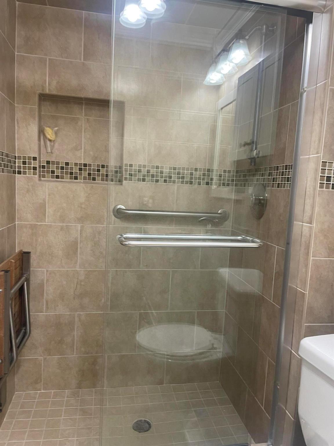 KINGS POINT PIEDMONT COND - Residential Lease