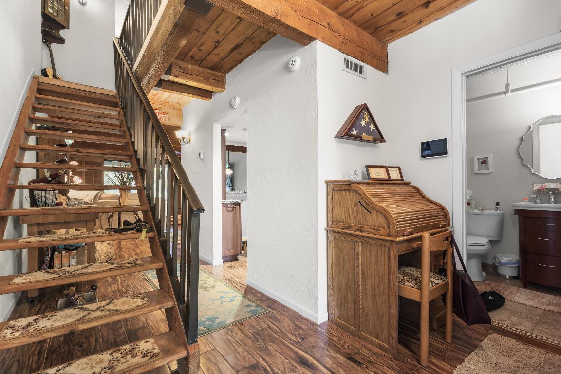 4601 NW 2nd Avenue NW 811