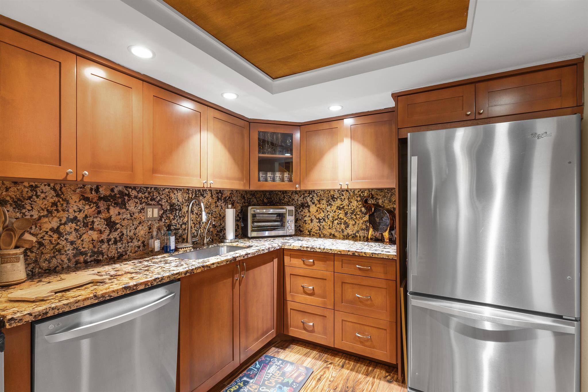 4601 NW 2nd Avenue NW 811