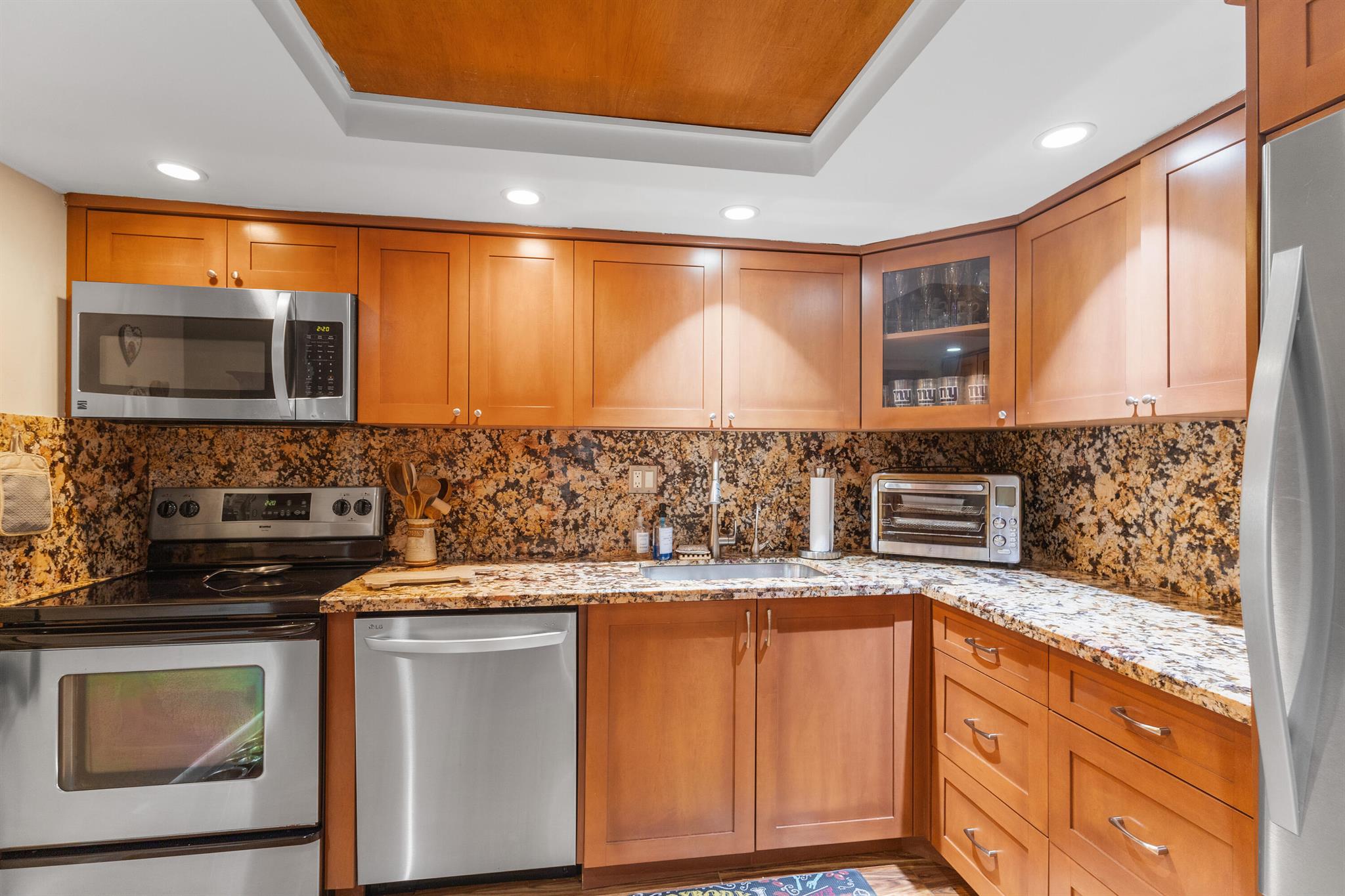 4601 NW 2nd Avenue NW 811