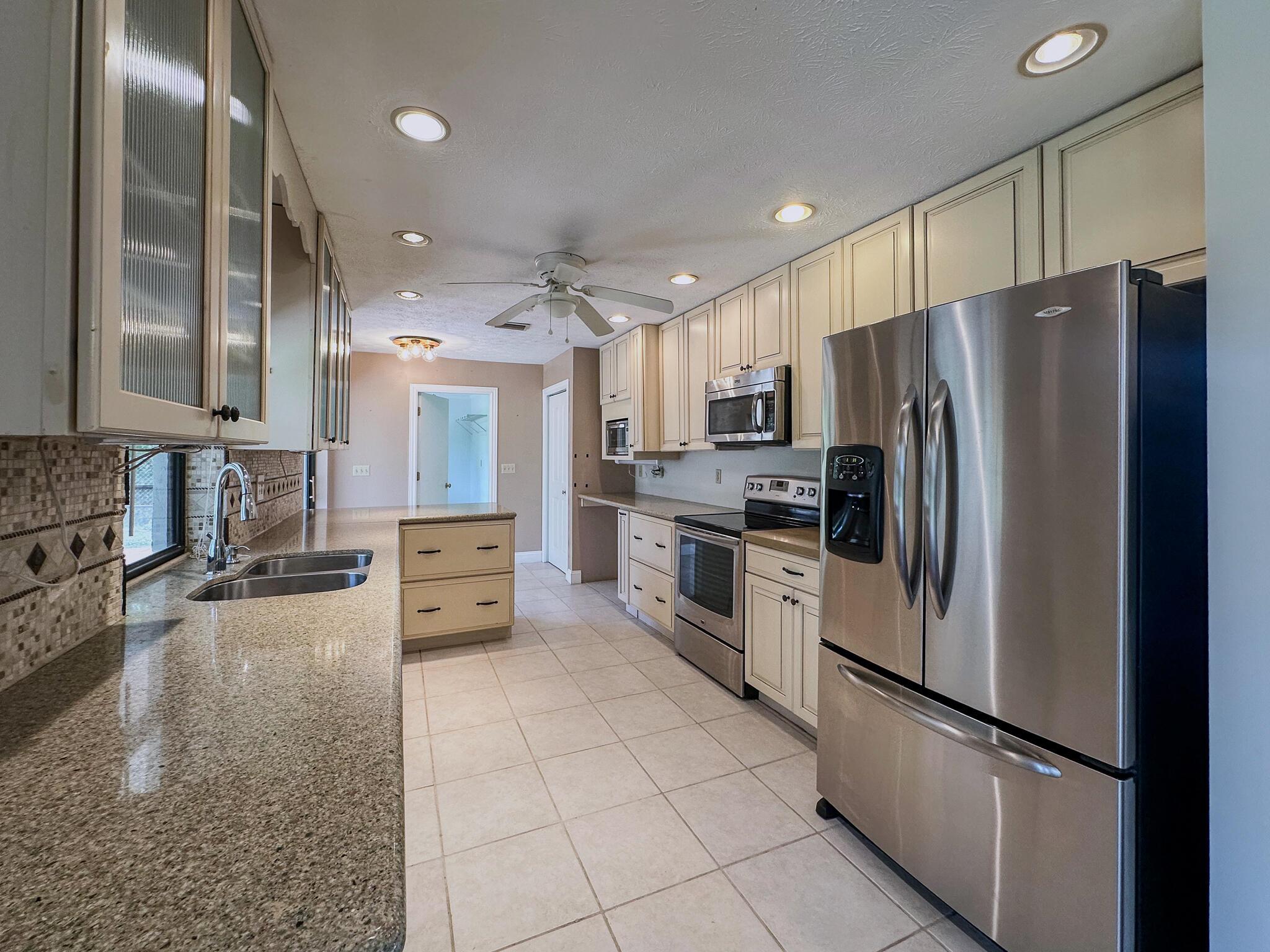 PORT ST LUCIE SECTION 40 - Residential