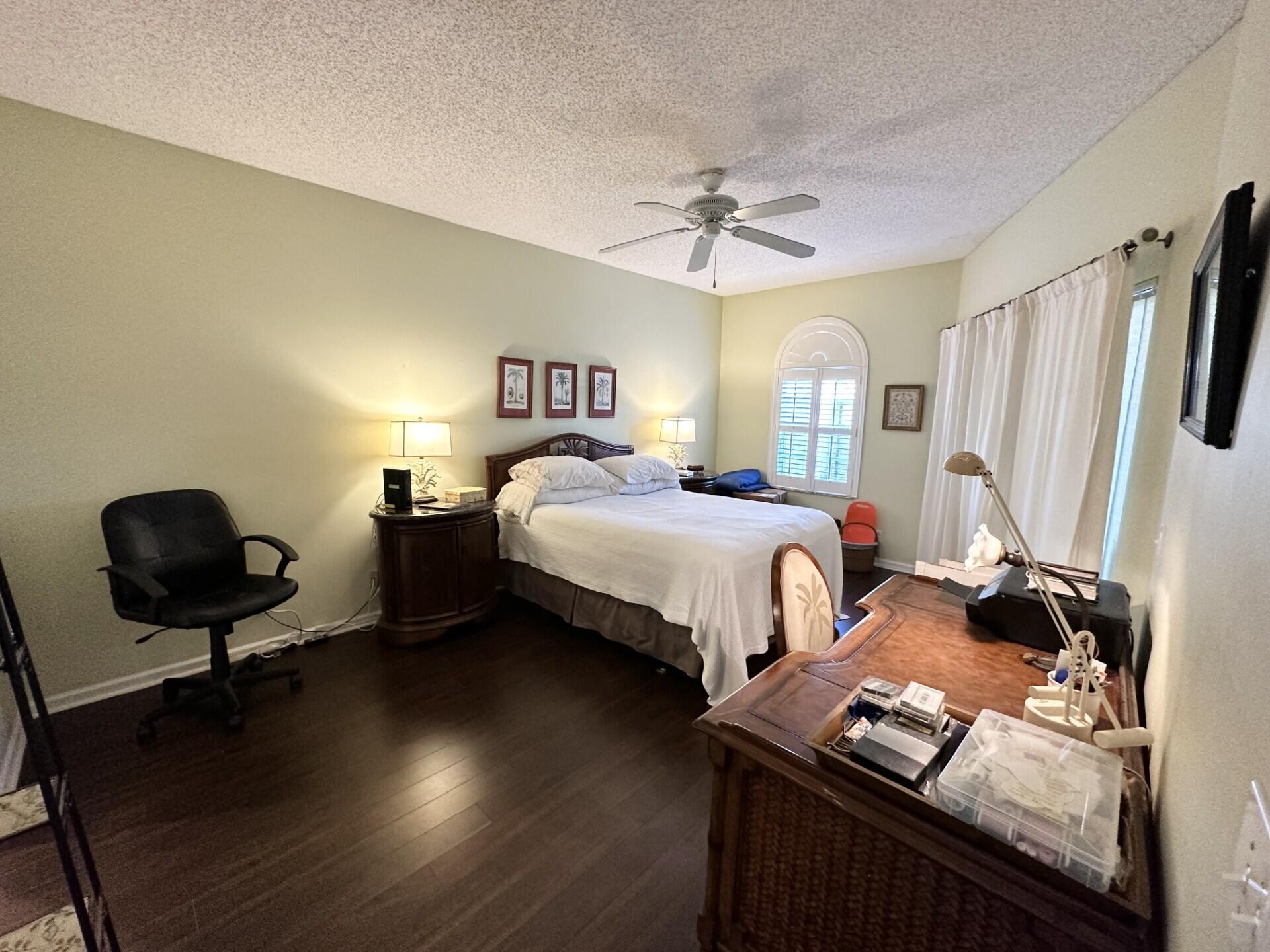 MEADOWBROOK AT PGA CONDO - Residential