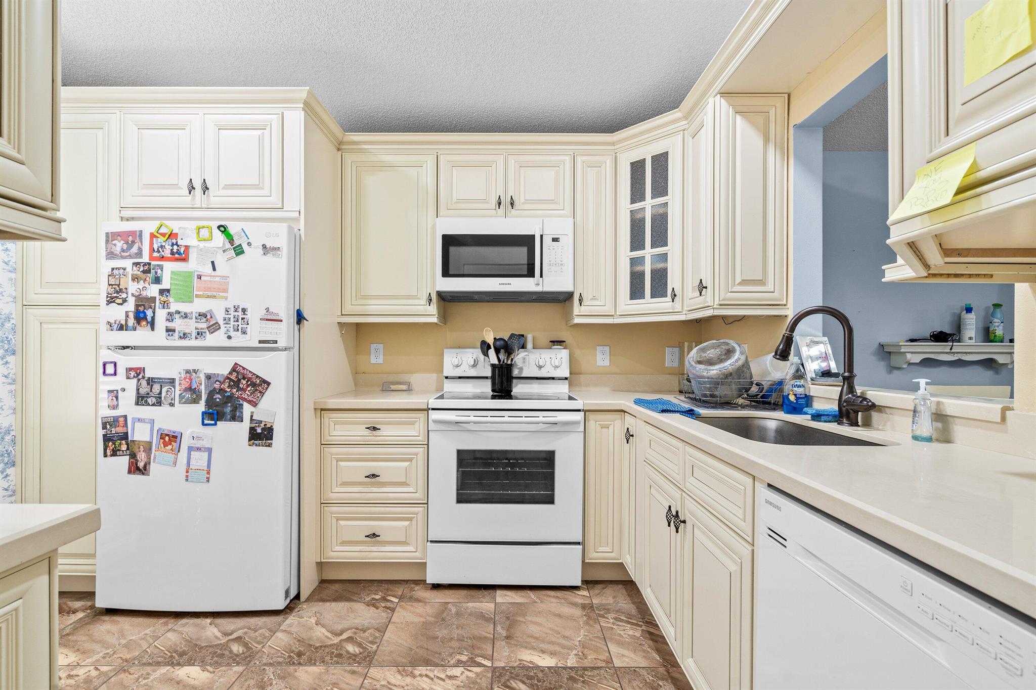 WHISPER WALK - Residential