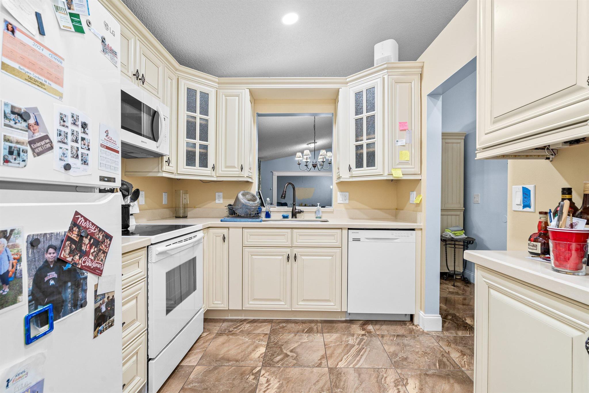 WHISPER WALK - Residential