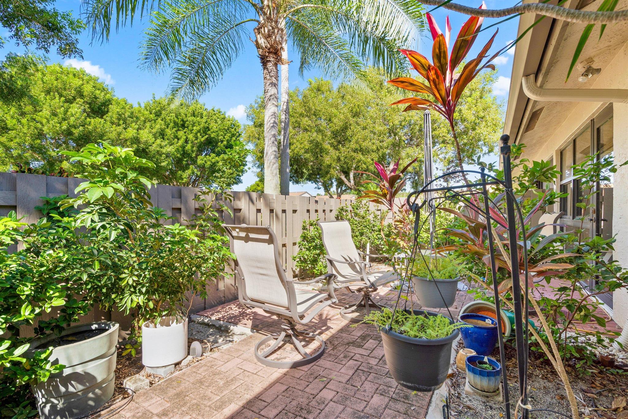 WHISPER WALK - Residential