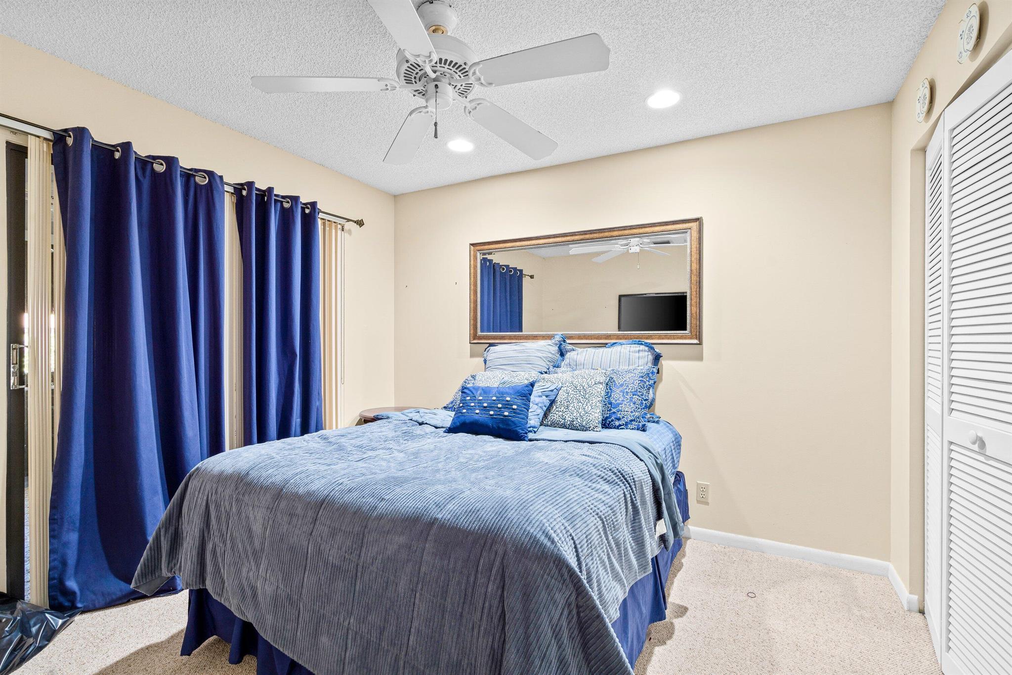 WHISPER WALK - Residential