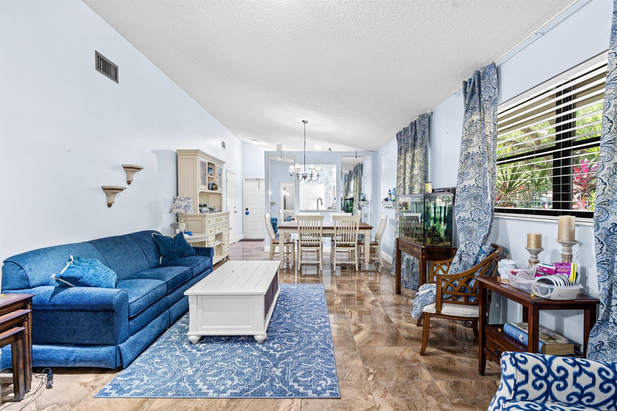 WHISPER WALK - Residential