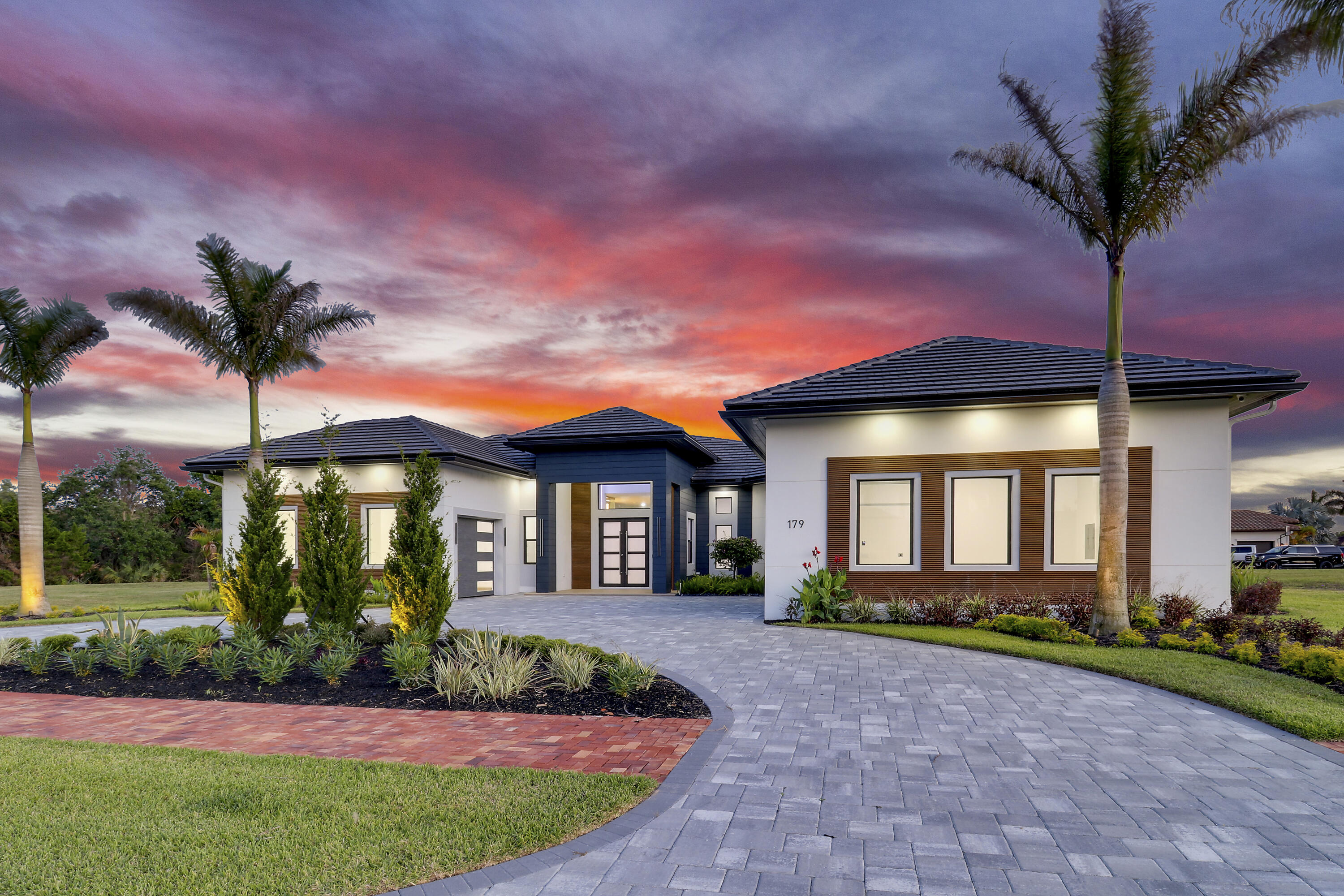 FIRST REPLAT OF RIVER POINT PUD - Residential