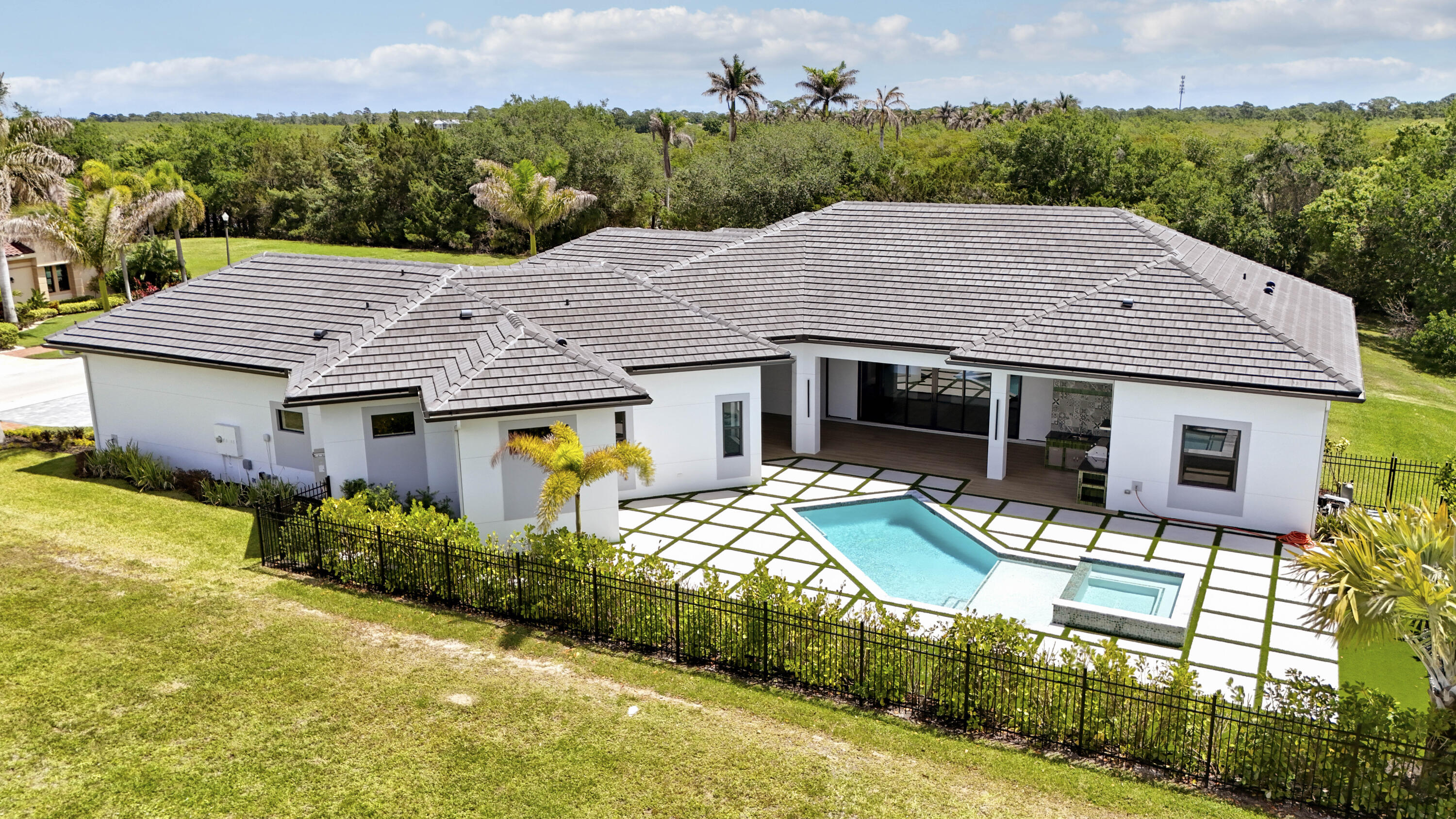 FIRST REPLAT OF RIVER POINT PUD - Residential