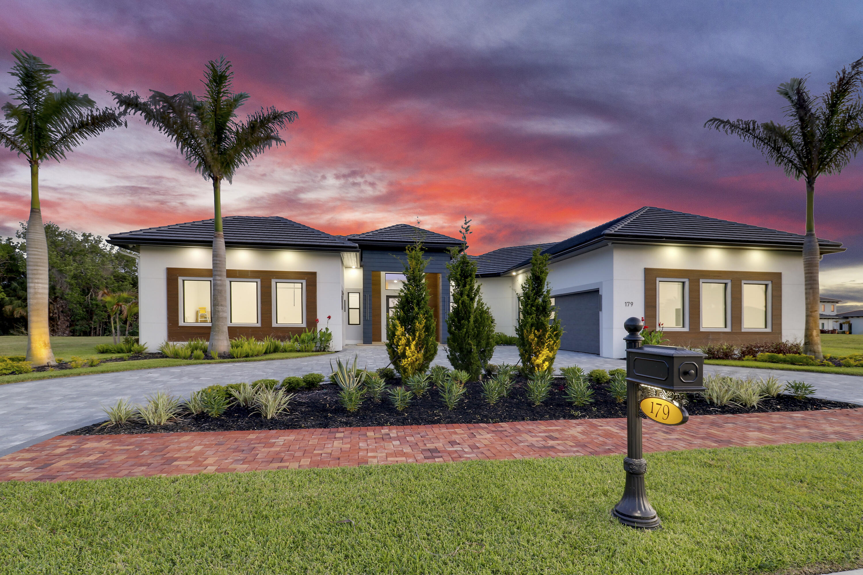 FIRST REPLAT OF RIVER POINT PUD - Residential
