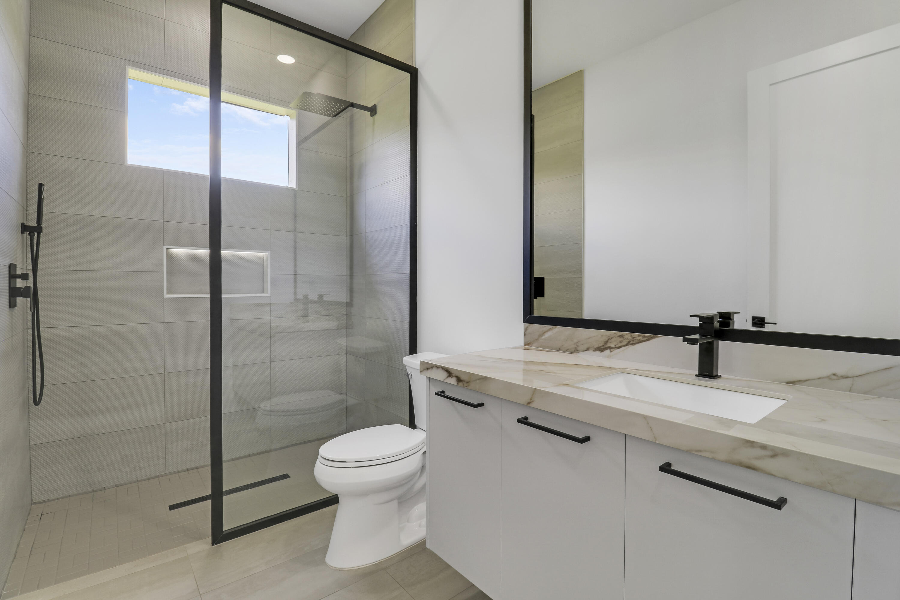 FIRST REPLAT OF RIVER POINT PUD - Residential