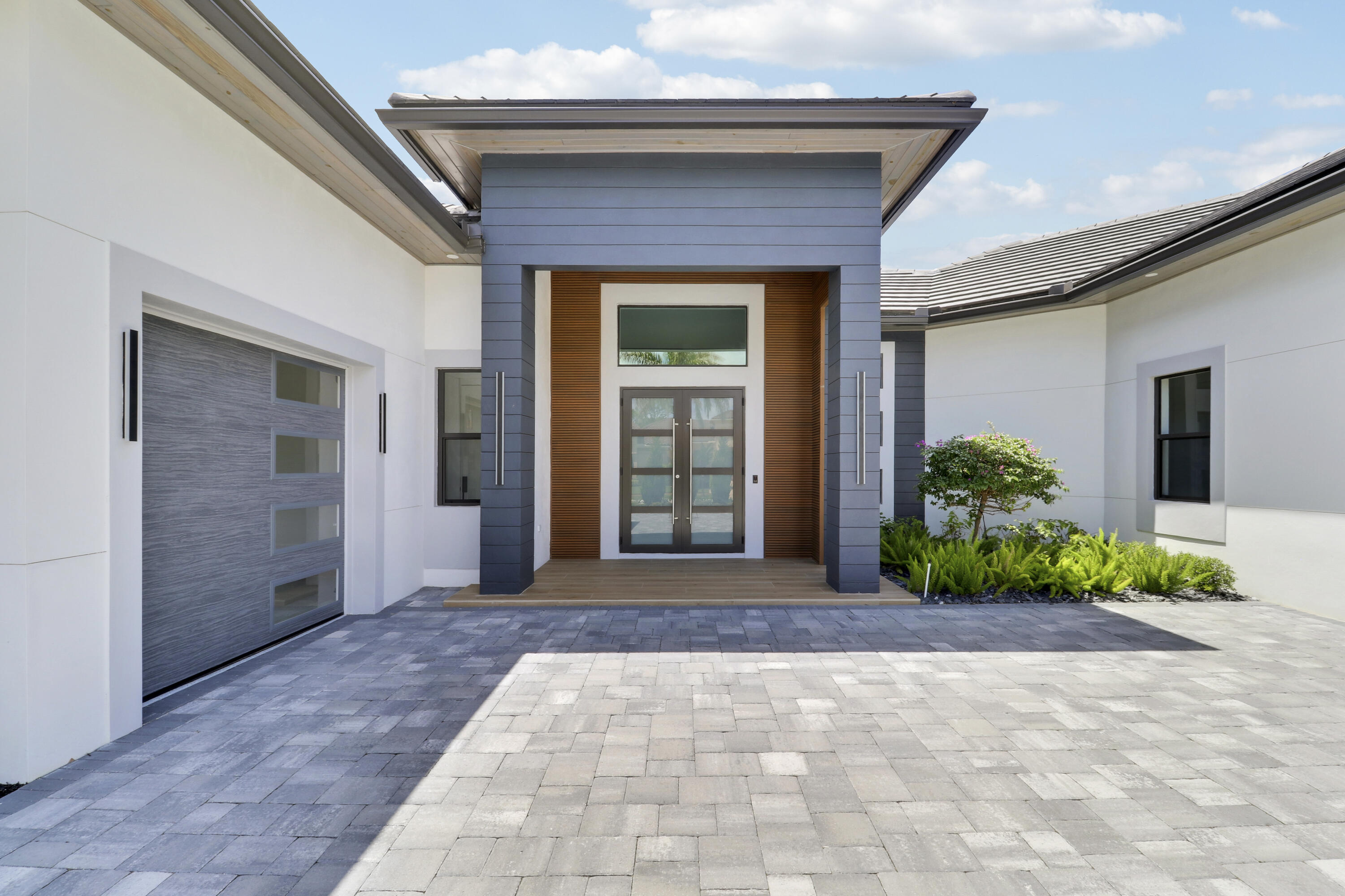 FIRST REPLAT OF RIVER POINT PUD - Residential