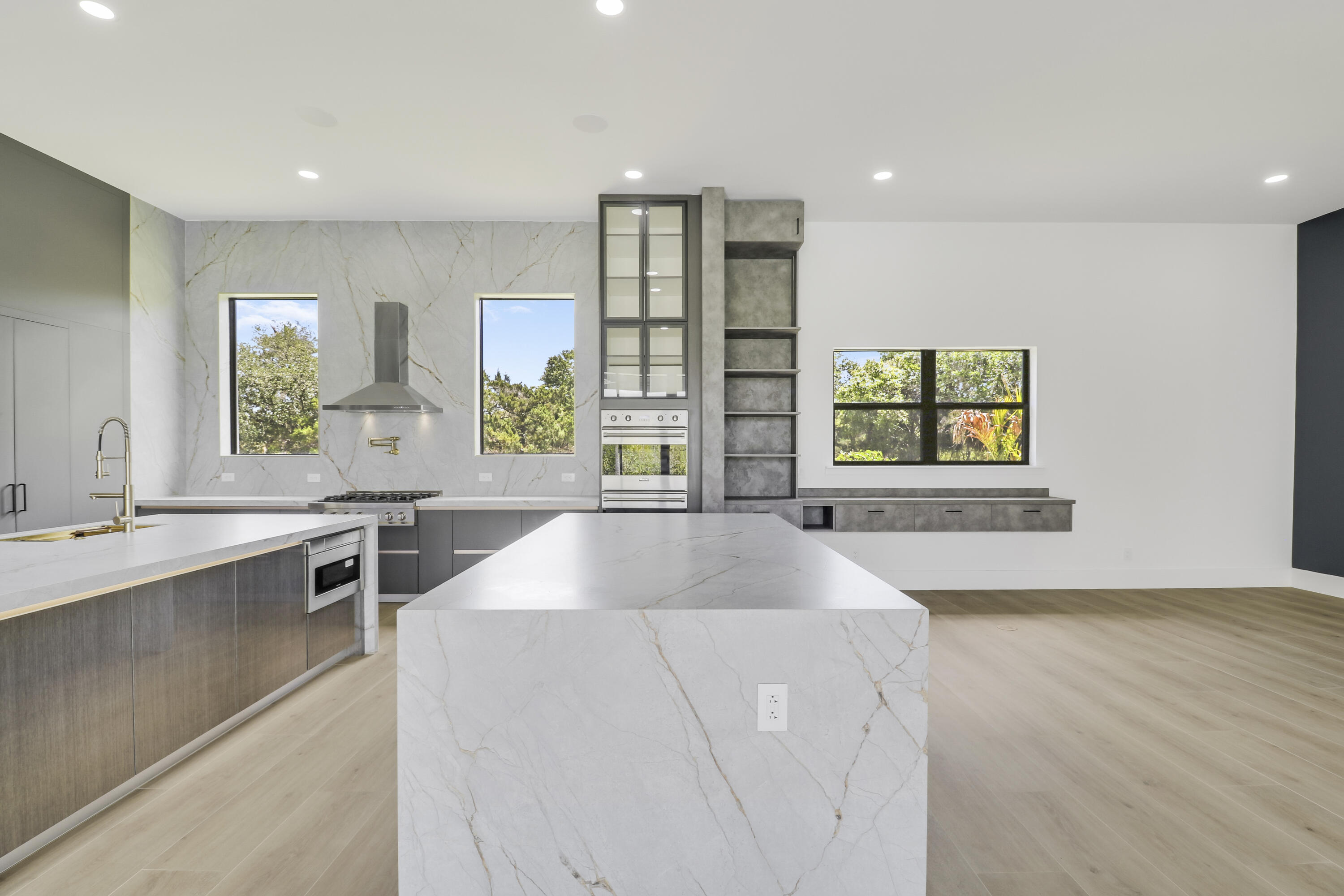 FIRST REPLAT OF RIVER POINT PUD - Residential