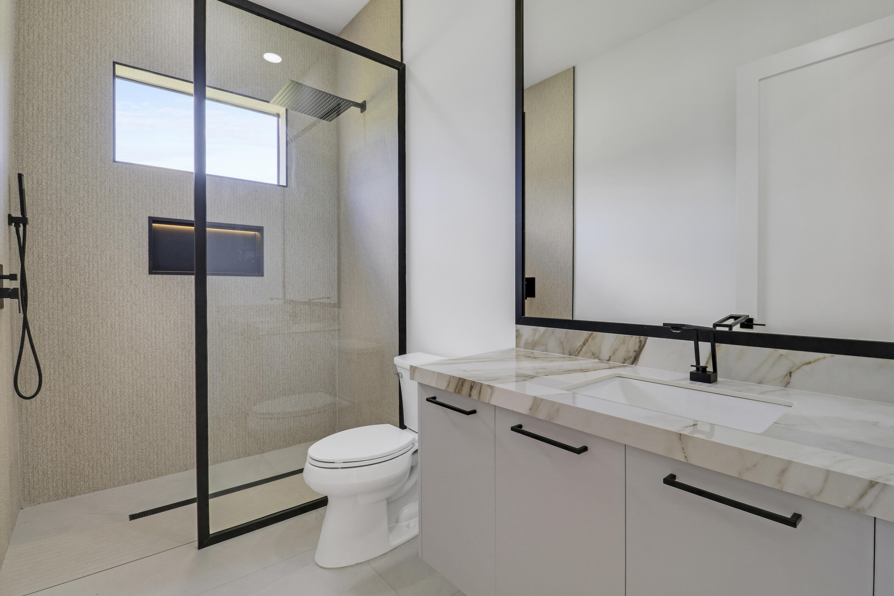 FIRST REPLAT OF RIVER POINT PUD - Residential