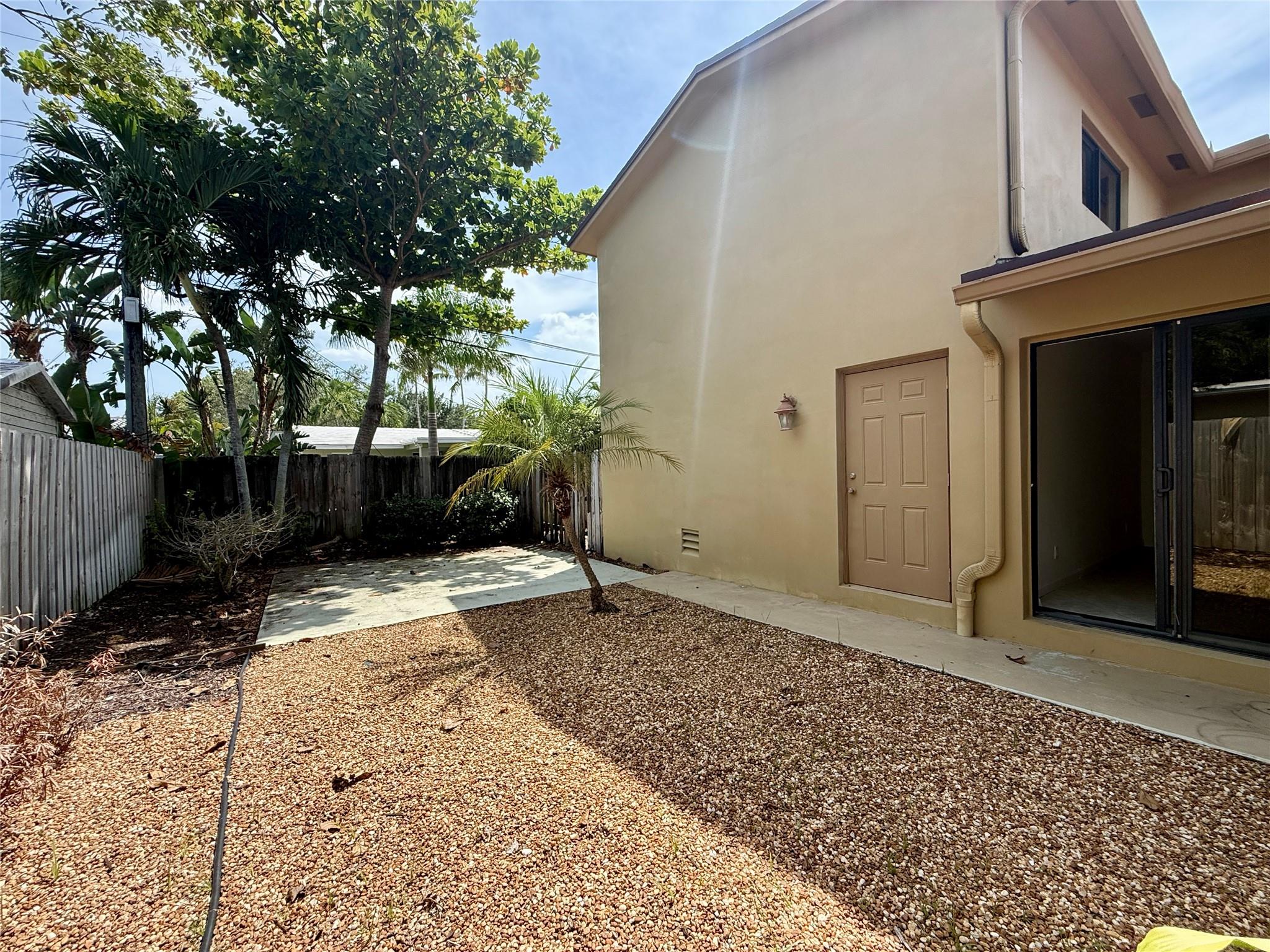 Edgewater Estates 1st Add - Residential Lease