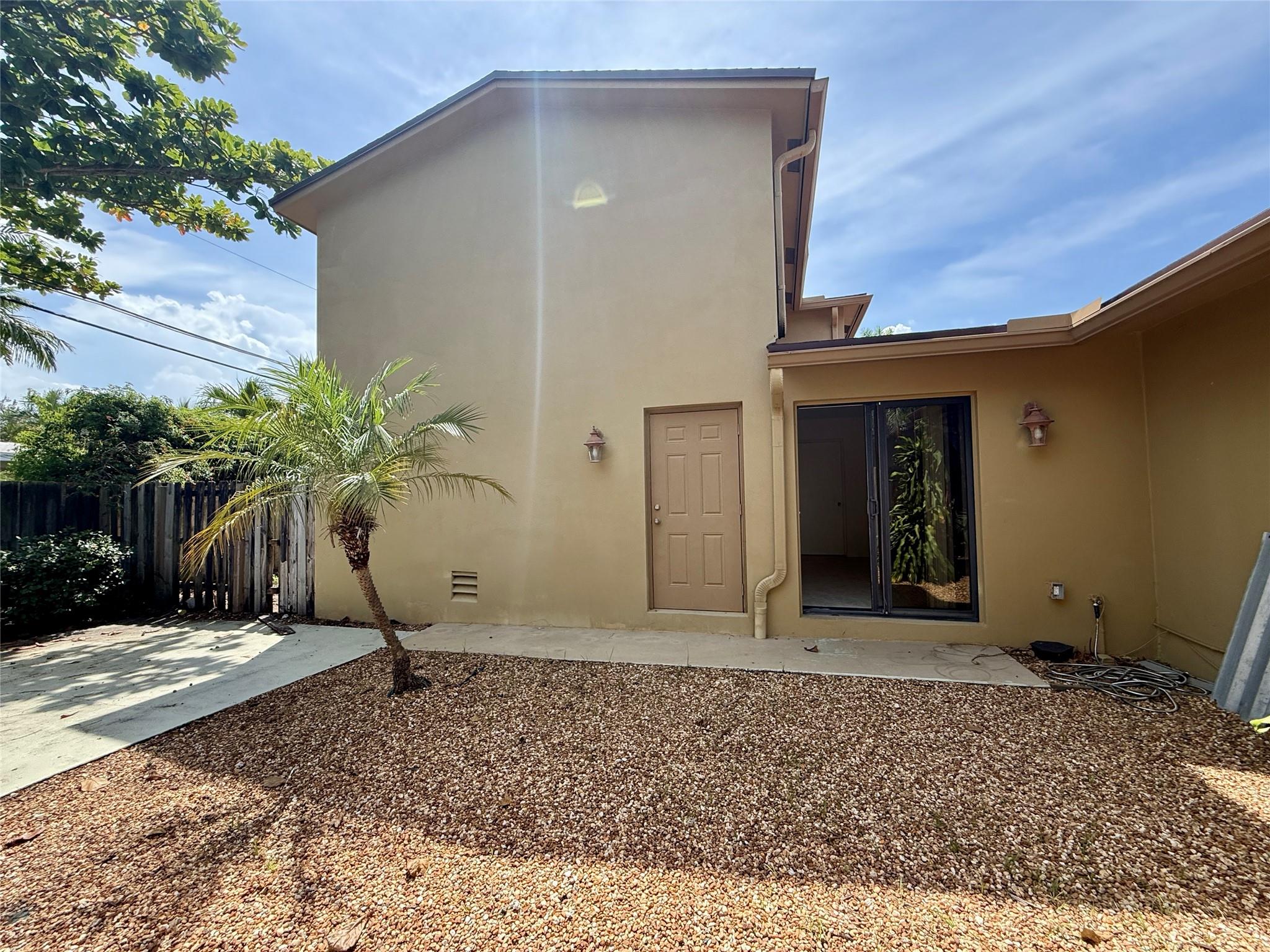 Edgewater Estates 1st Add - Residential Lease