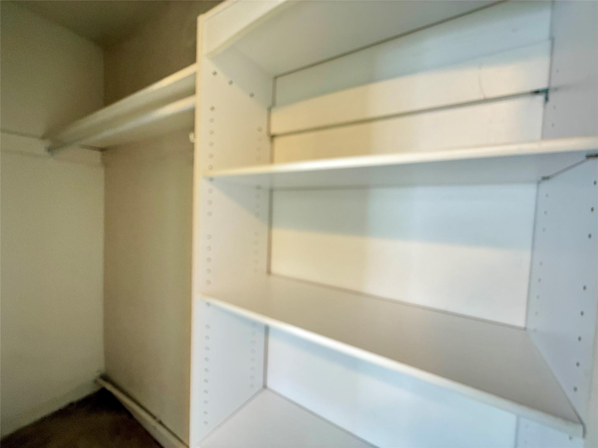 Edgewater Estates 1st Add - Residential Lease