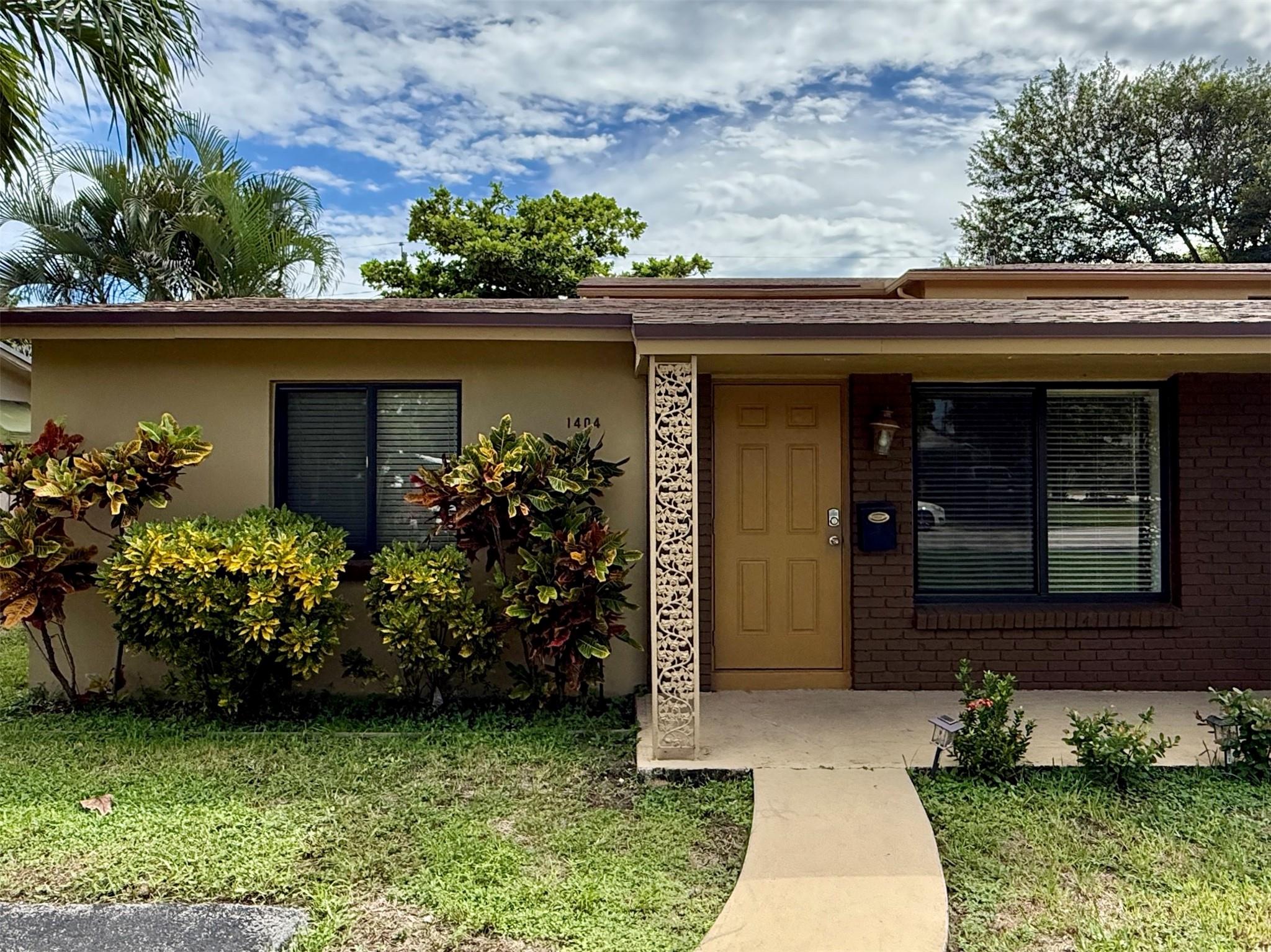 Edgewater Estates 1st Add - Residential Lease