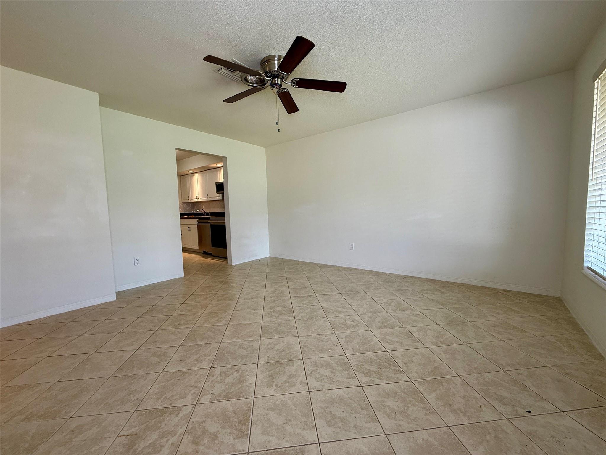 Edgewater Estates 1st Add - Residential Lease