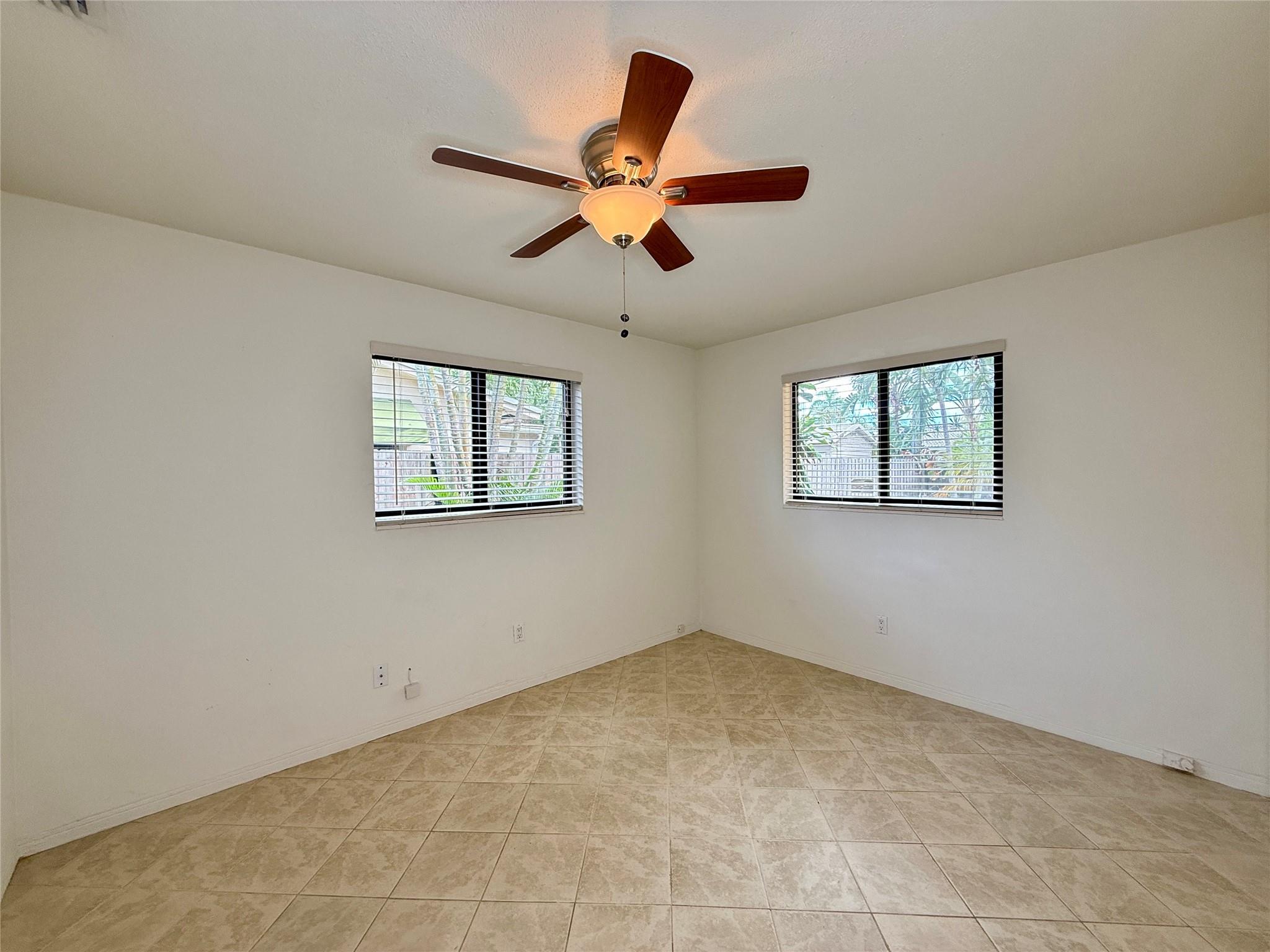 Edgewater Estates 1st Add - Residential Lease
