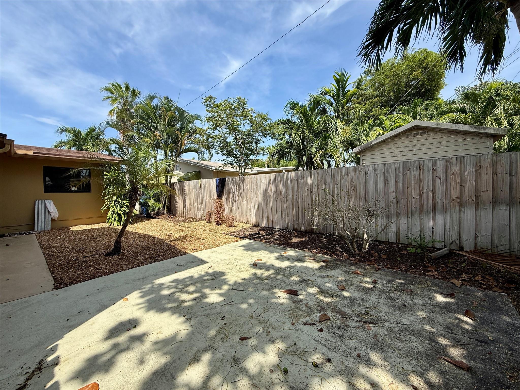 Edgewater Estates 1st Add - Residential Lease