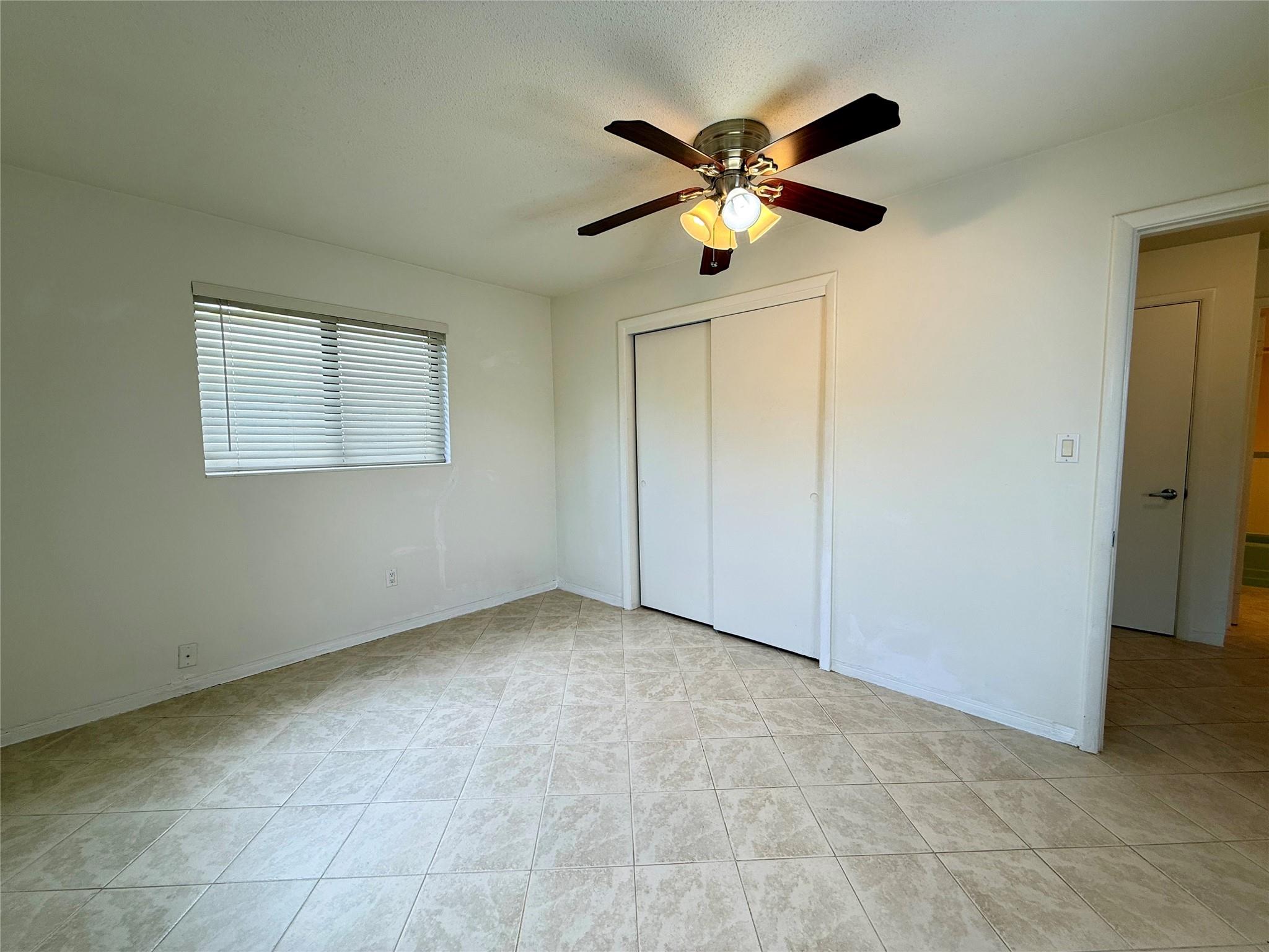 Edgewater Estates 1st Add - Residential Lease