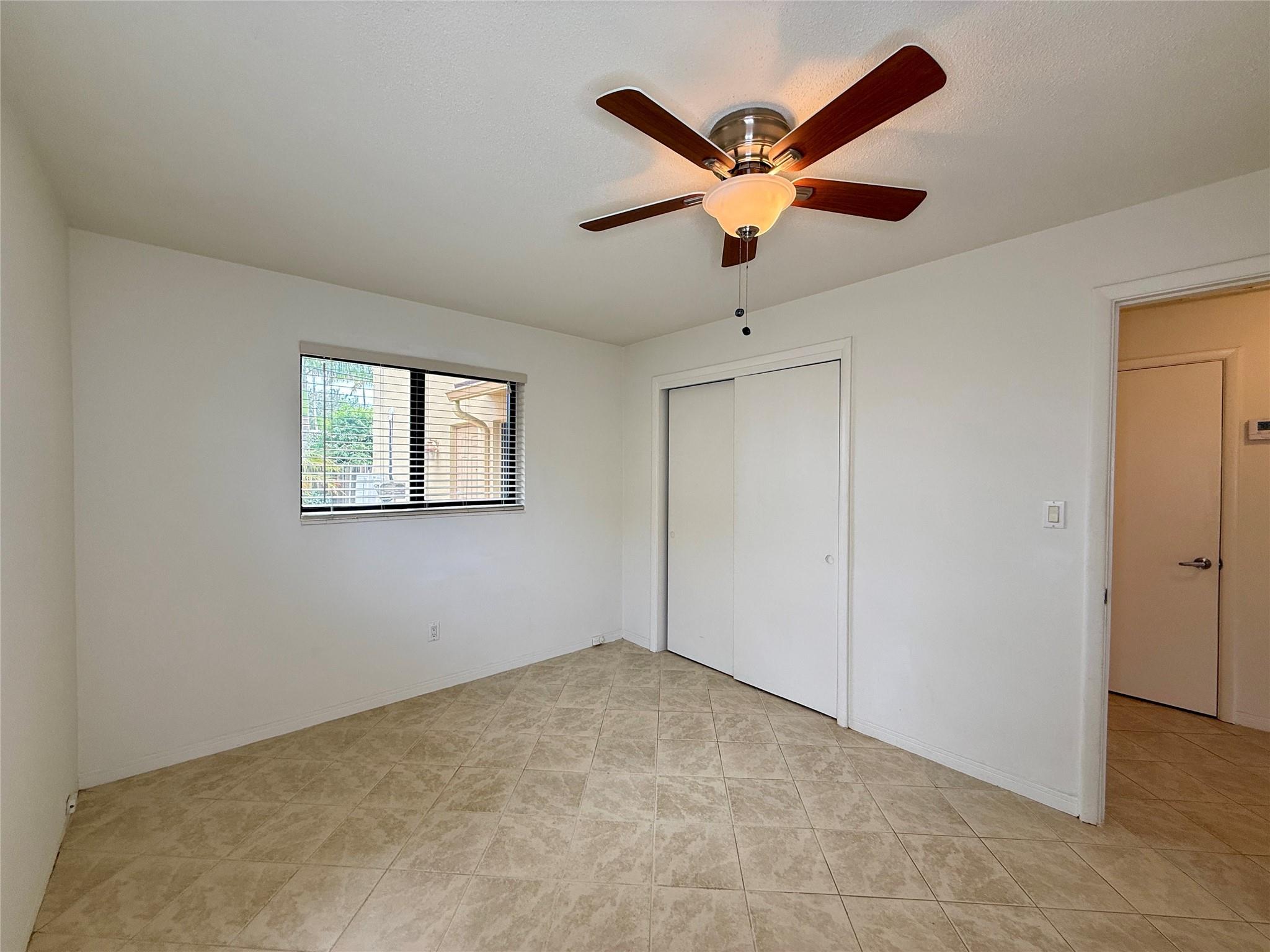Edgewater Estates 1st Add - Residential Lease