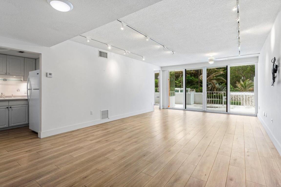 2774 S Ocean Boulevard 106