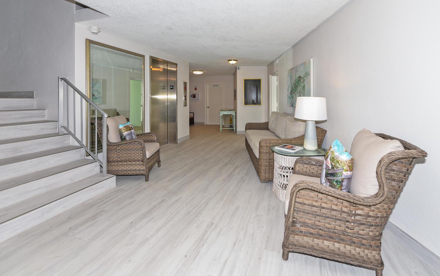 BARCLAY CONDO - Residential Lease