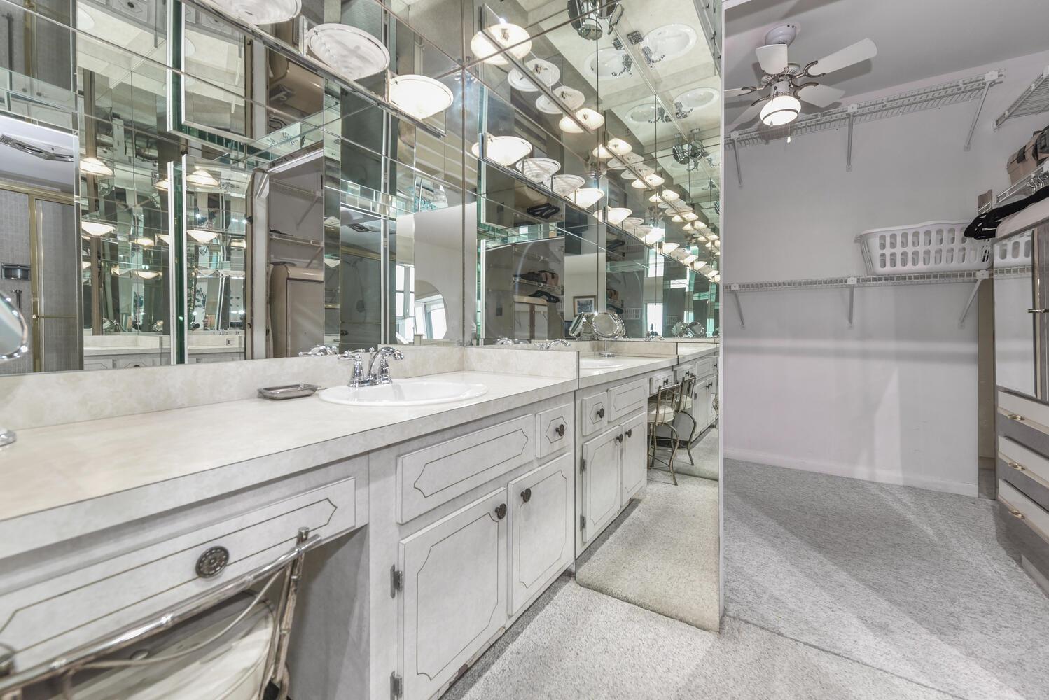 BARCLAY CONDO - Residential Lease