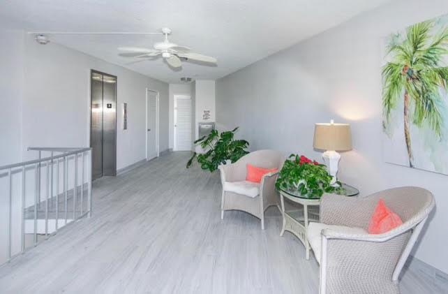 BARCLAY CONDO - Residential Lease