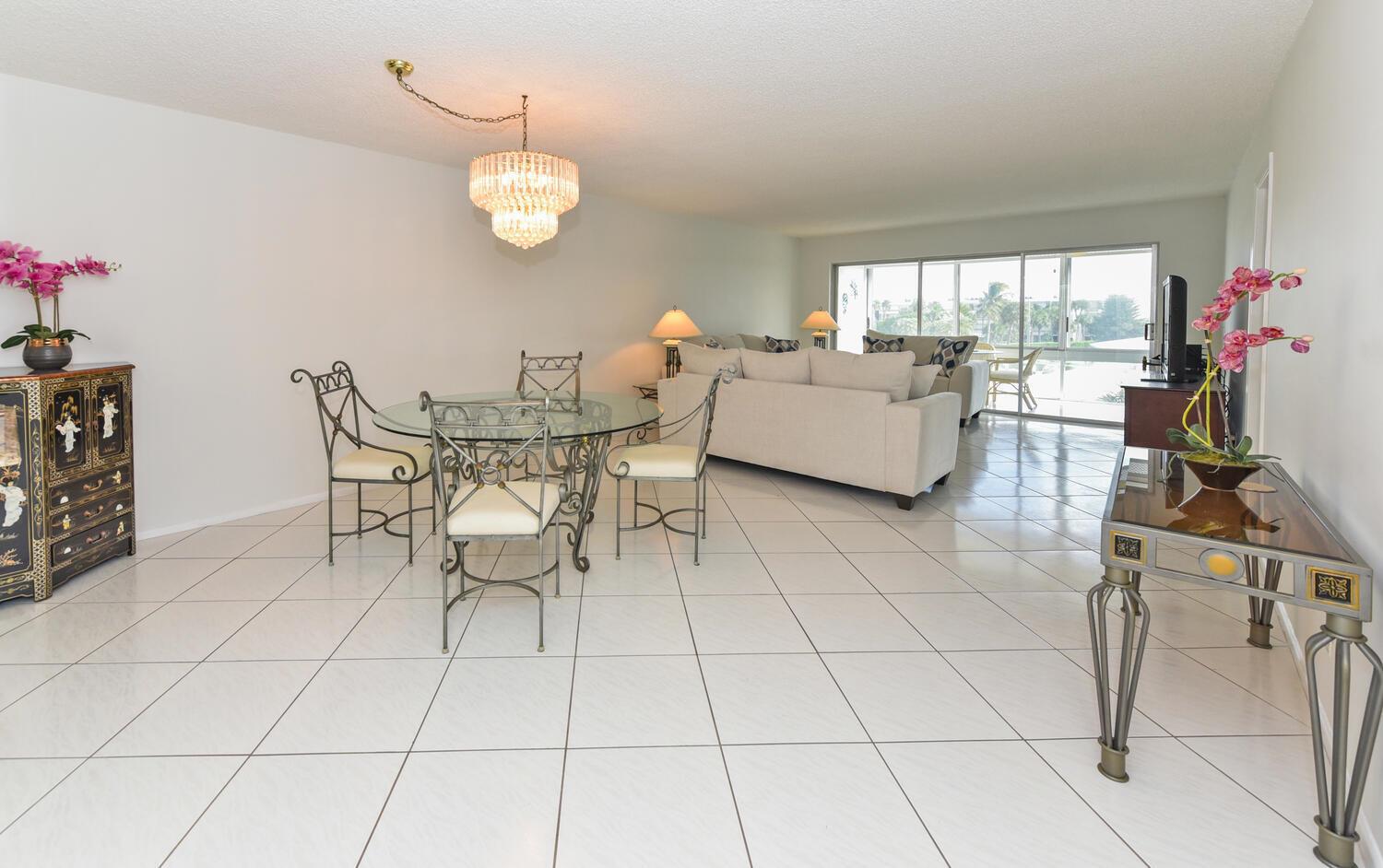 BARCLAY CONDO - Residential Lease