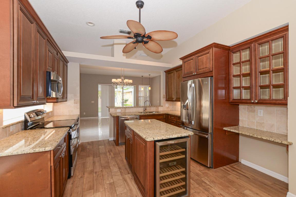 KINGS ISLE - Residential