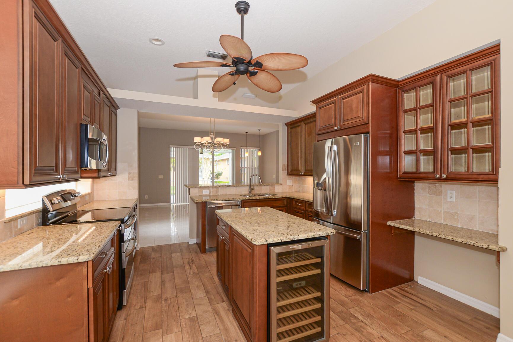 KINGS ISLE - Residential