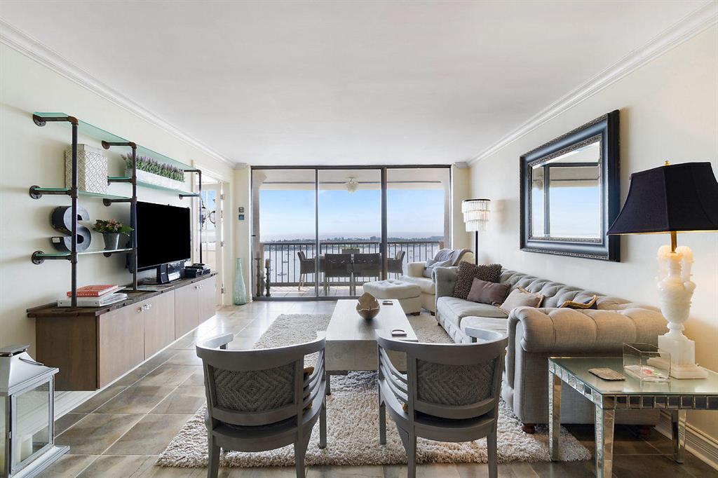 PLACIDO MAR CONDO - Residential Lease