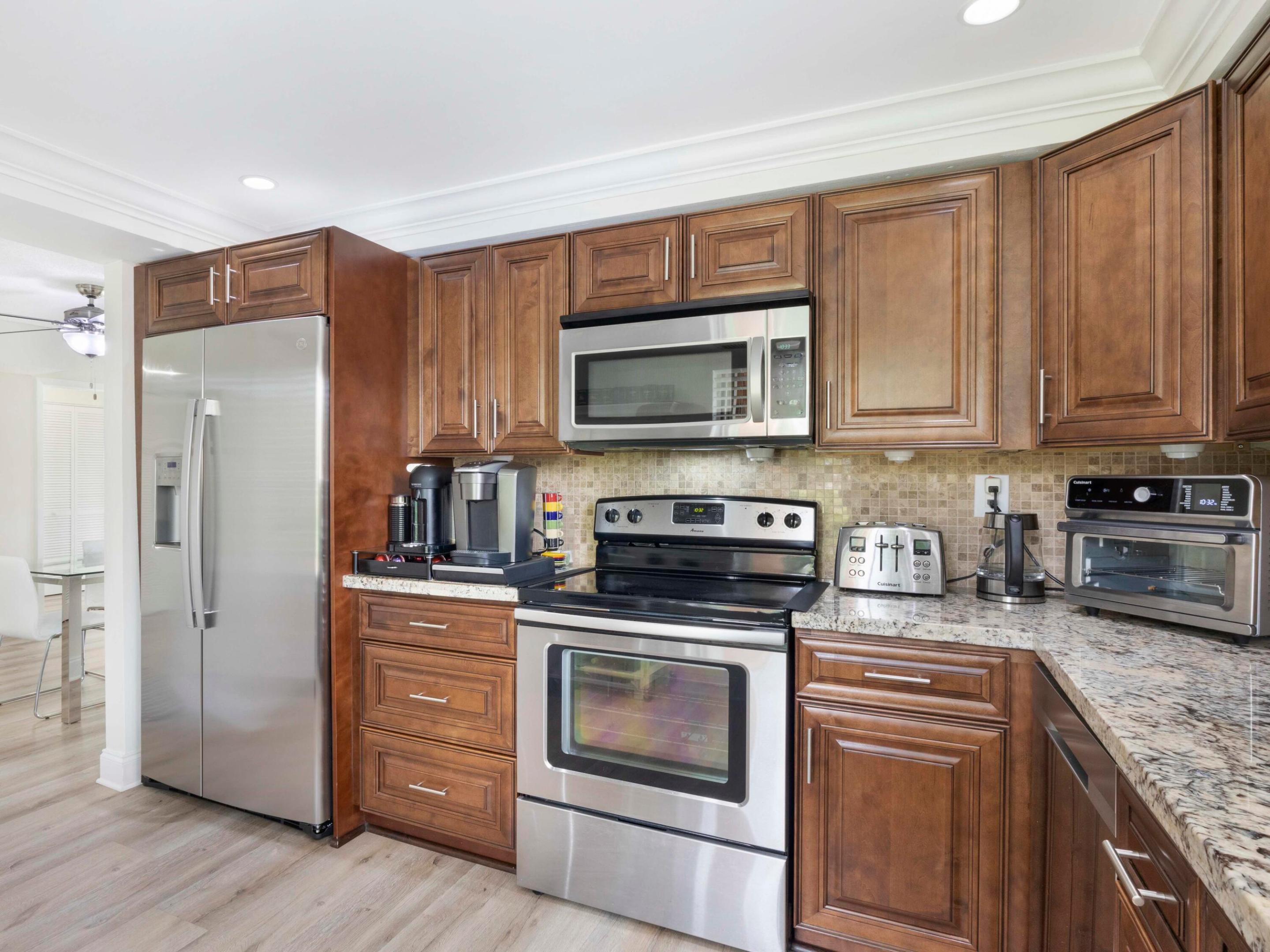 GREEN LAKES CONDO / INDIAN SPRING - Residential
