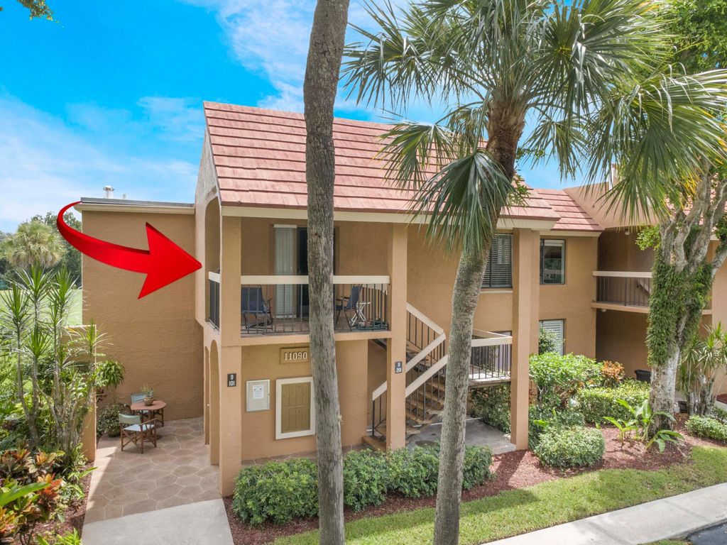 Photo of 11090 Green Lake Drive, Boynton Beach, FL 33437 (MLS # B26024235)