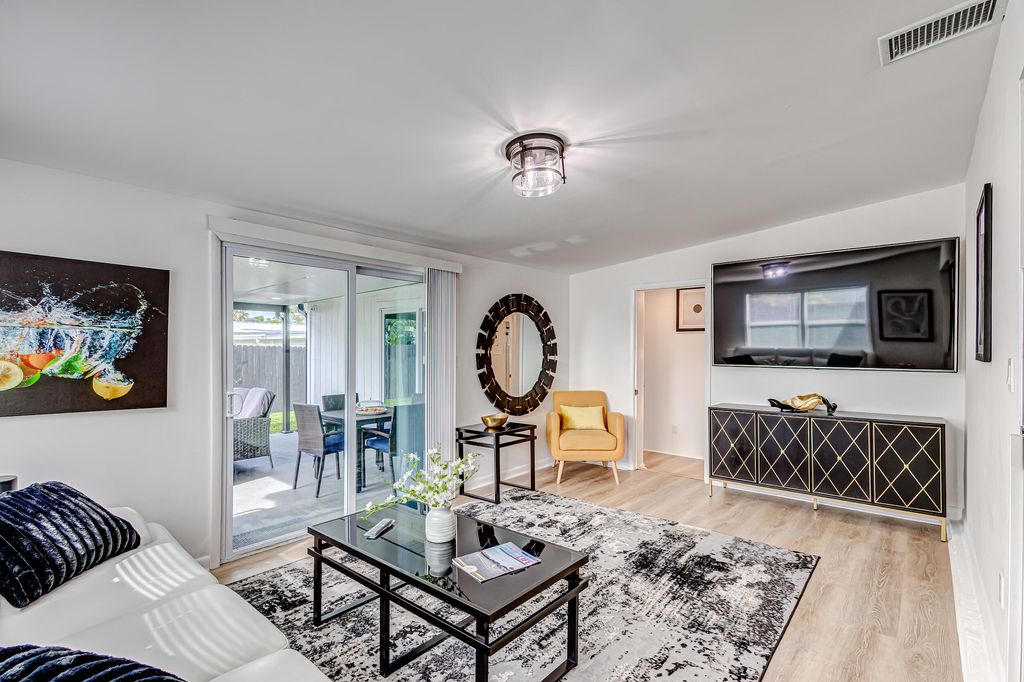 Photo of 3574 Dunes Road, Palm Beach Gardens, FL 33410 (MLS # R11022167)