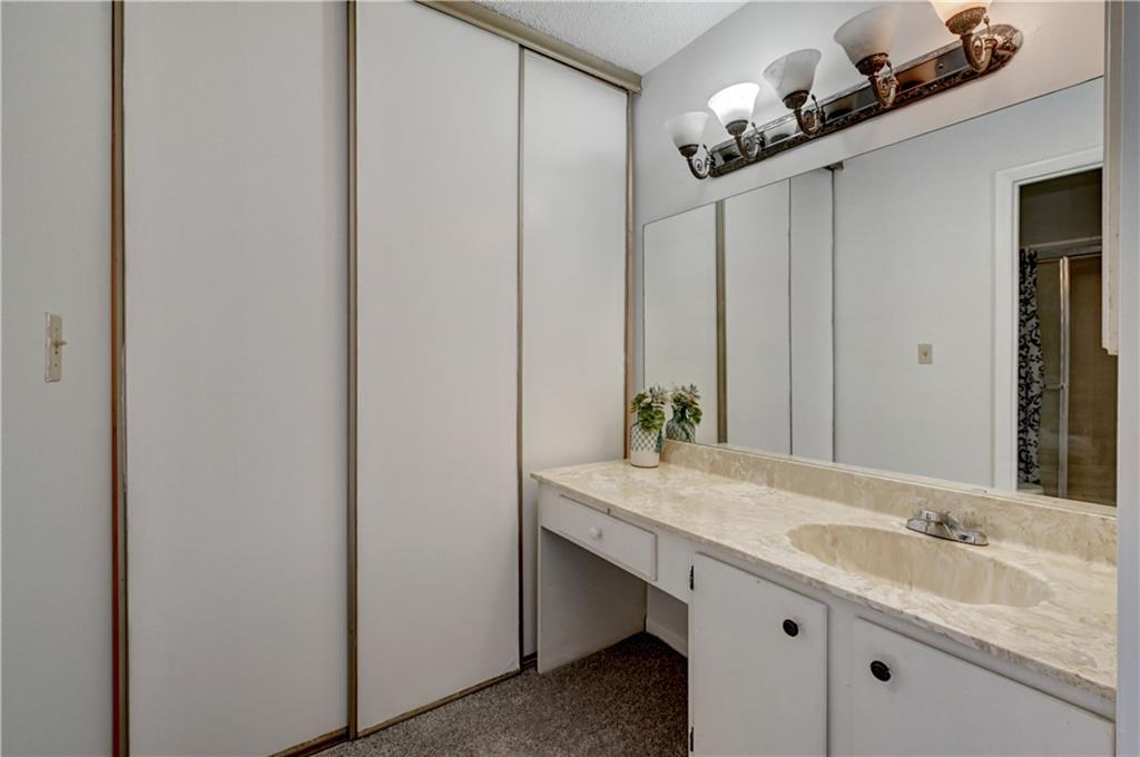 GOLDEN RAINTREE II - Residential