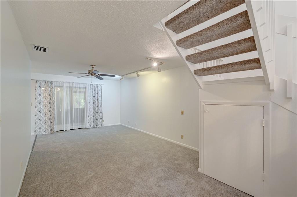 GOLDEN RAINTREE II - Residential