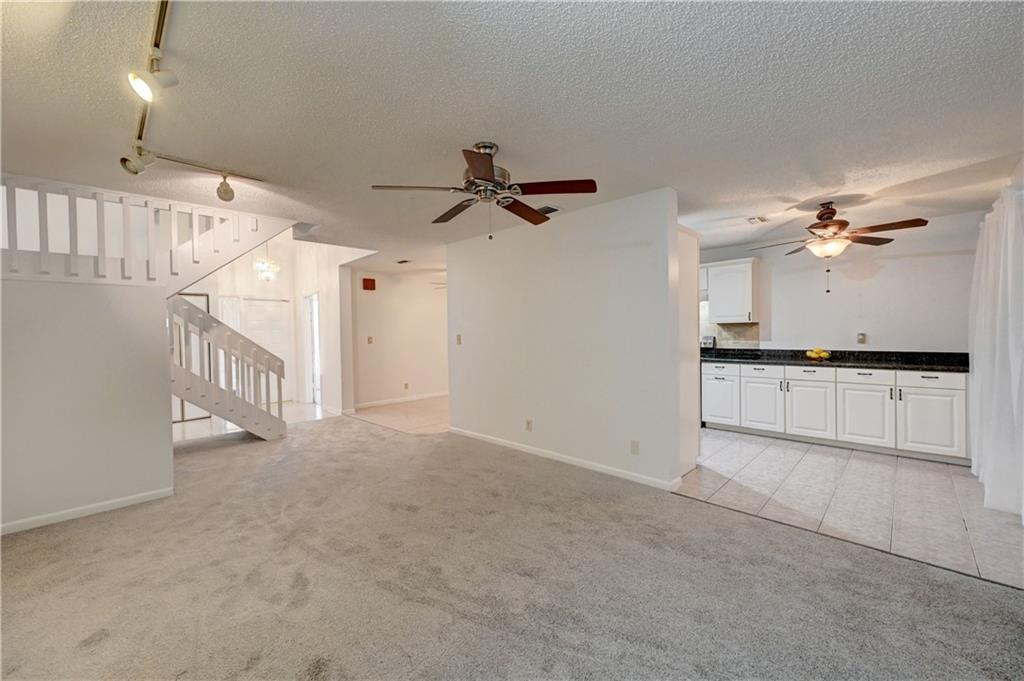 GOLDEN RAINTREE II - Residential