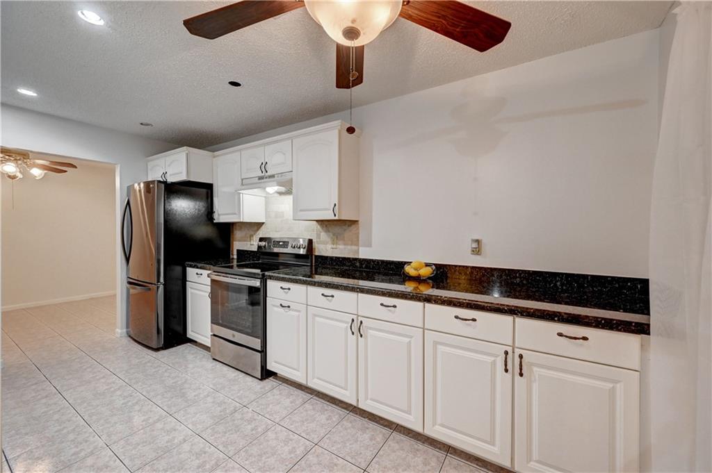 GOLDEN RAINTREE II - Residential