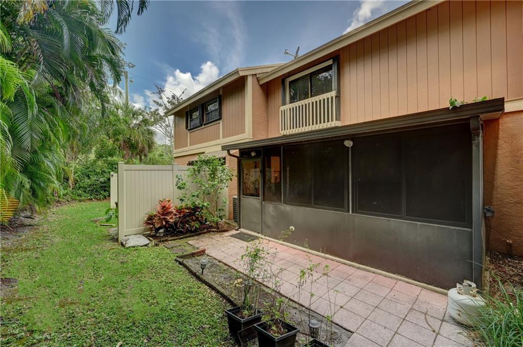 GOLDEN RAINTREE II - Residential