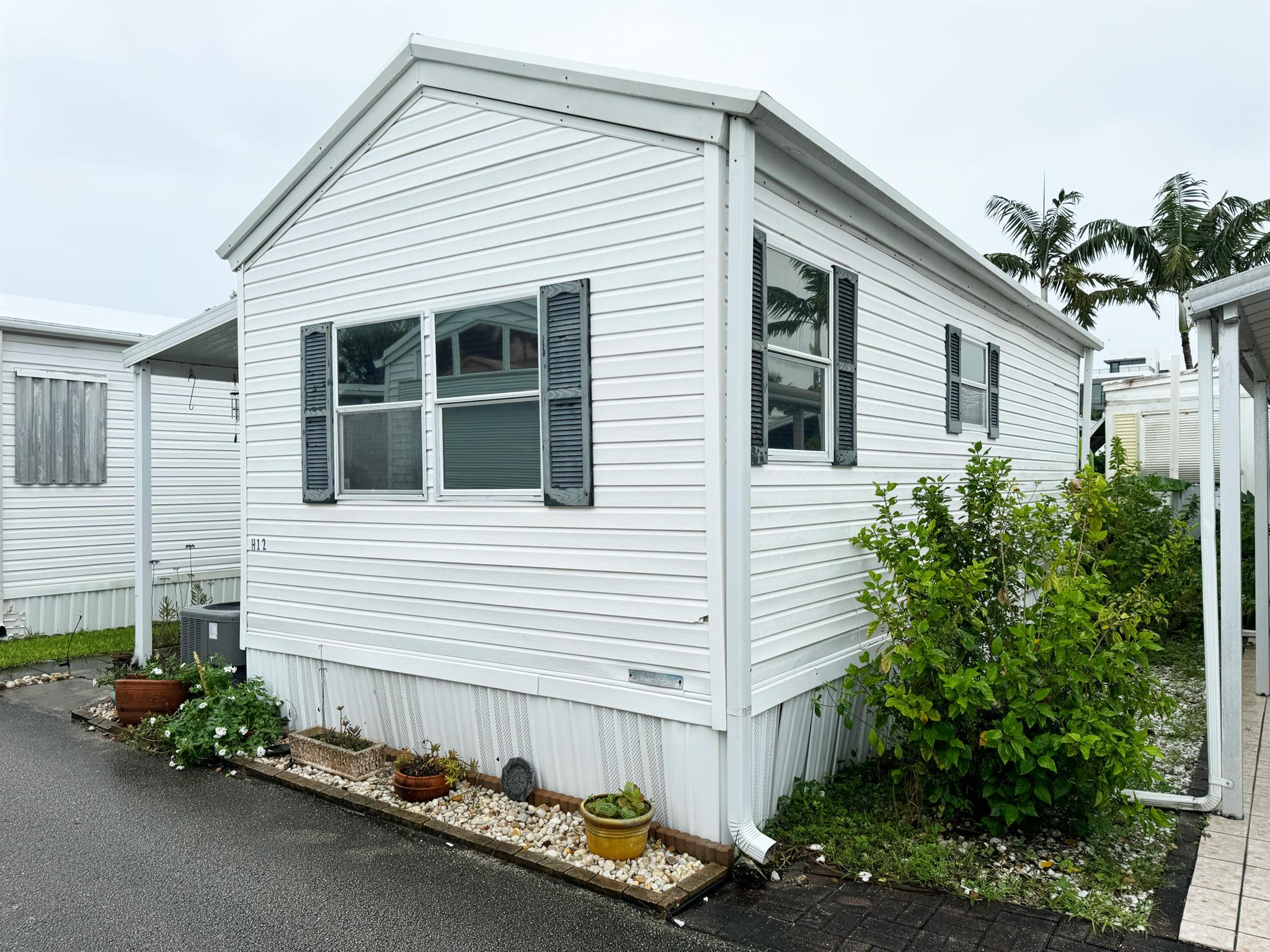 12 Hibiscus Drive H