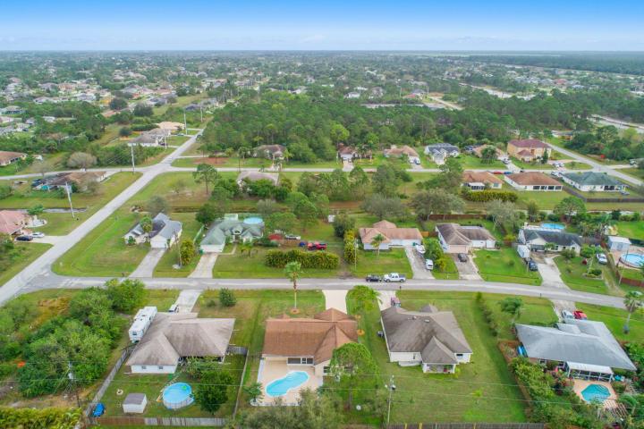 PORT ST LUCIE SECTION 33 - Residential