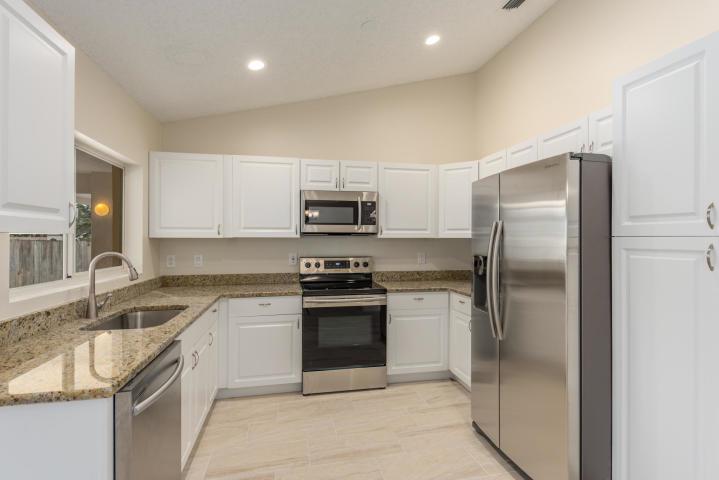 PORT ST LUCIE SECTION 33 - Residential