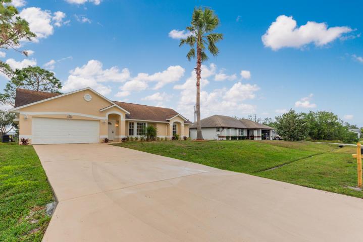 PORT ST LUCIE SECTION 33 - Residential
